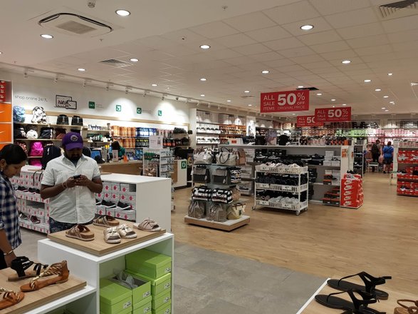 bakke kun melodisk Reviews of Deichmann - Clothing and shoes - Northampton