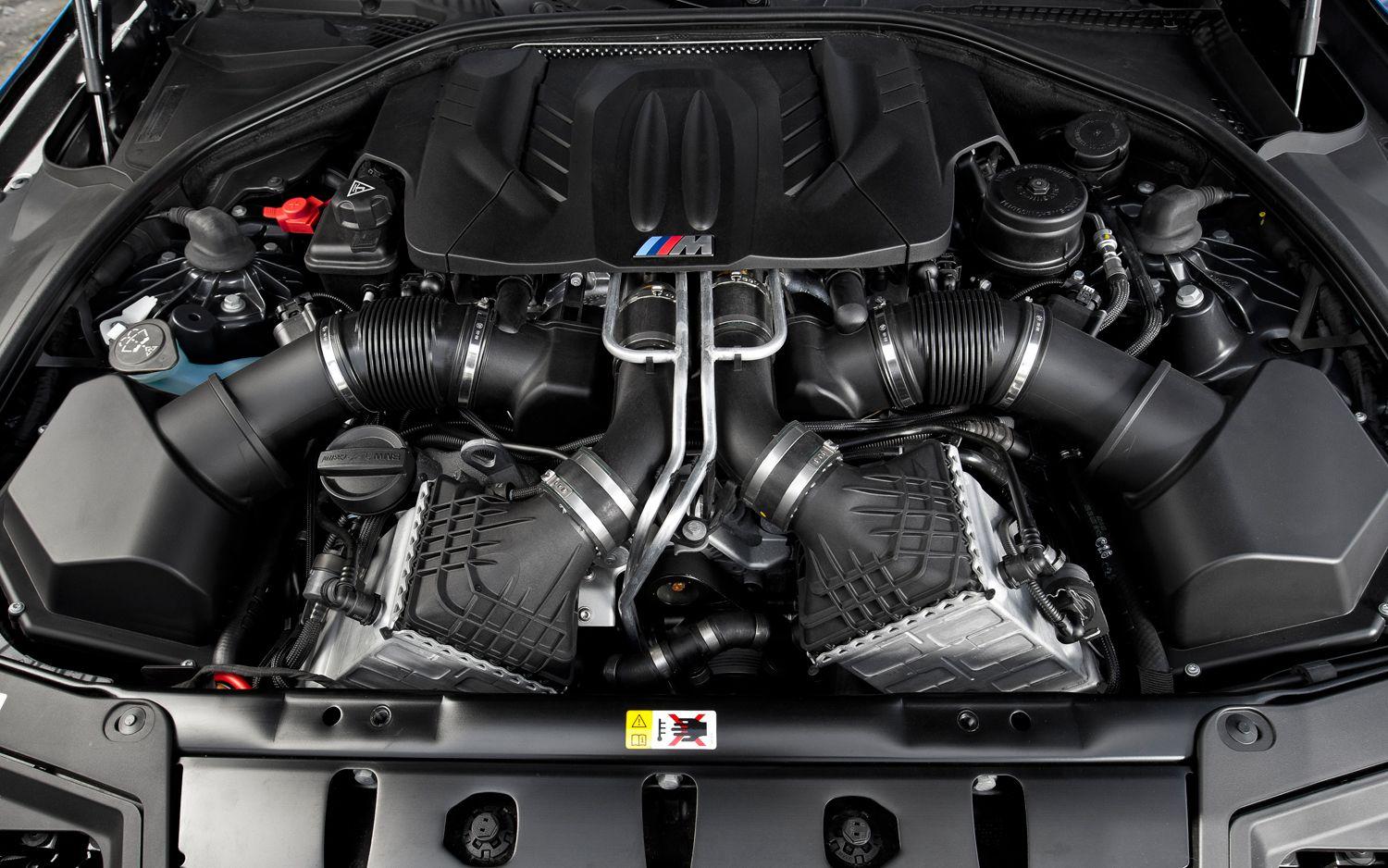 Бмв ф90 двигатель. BMW m5 f90 engine. BMW m5 f10 engine. Мотор БМВ м5 ф90. БМВ м5 ф10 двигатель.